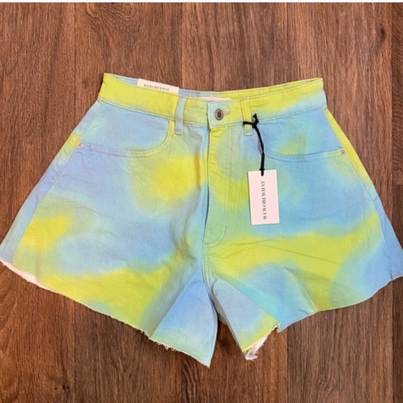 NWT WeWoreWhat Stretch Twill Flare Bell Denim Shorts in Tie Dye Size 27 - Picture 5 of 8